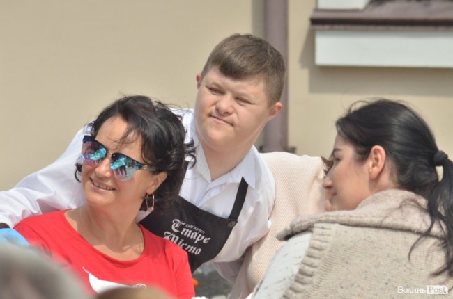 У «сонячній» кав’ярні в Луцьку започаткували власне свято, аби врятувати заклад від закриття. ФОТО