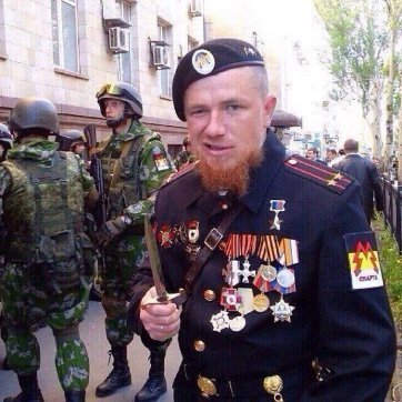 Парад Перемоги по-донецьки: лідери бойовиків начепили на себе медалі та погони. ФОТО