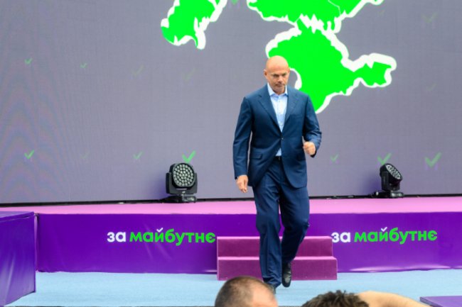 «Ми об’єдналися, щоб помирити українців»: найцікавіше з виступу Ігоря Палиці на з’їзді партії «ЗА Майбутнє»