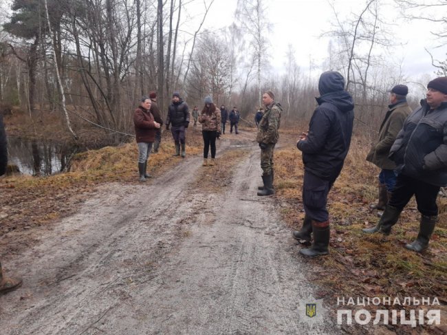 Сотні людей прочісують ліси на Волині у пошуках зниклої студентки