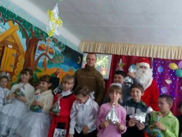 Волинські бійці на фронті стали помічниками Святого Миколая