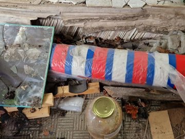 Бруд, хаос, сморід: воїни волинської бригади показали місце, де жили окупанти. ФОТО