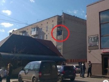 На Волині атовці погасили пожежу в багатоповерхівці