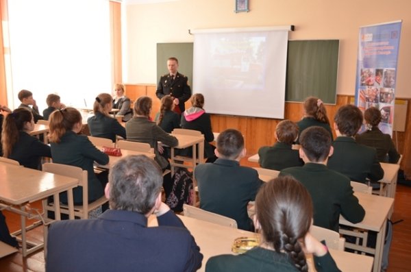 У Луцьку діти вчать дітей не бавитися з сірниками. ФОТО