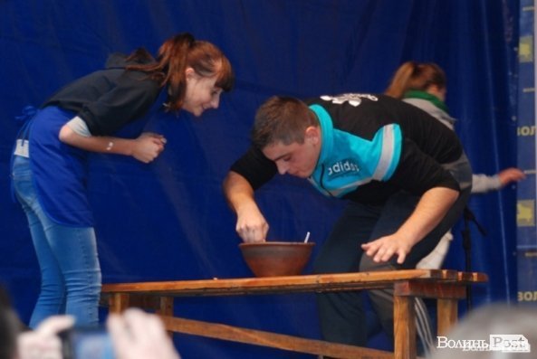  У Луцьку з'їли тисячу порцій вареників