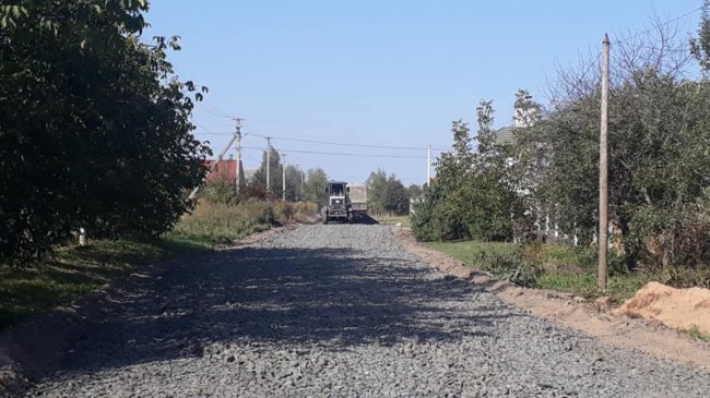 У селі під Луцьком капітально ремонтують дорогу. ФОТО