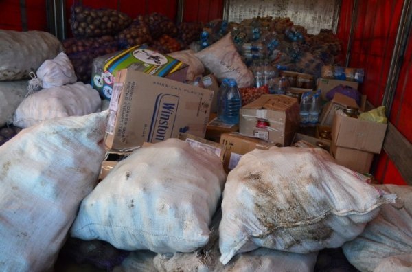 Волинські волонтери  відправили бійцям фуру допомоги. ФОТО