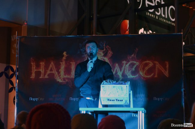 Ведучий дійства  Олександр Львовський