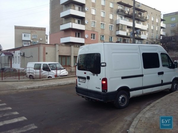 ДТП на Волині: бус зіткнувся з маршрутним таксі