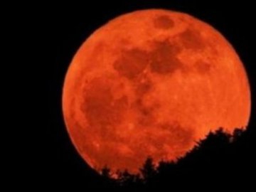 28 вересня українці зможуть побачити «кривавий» Місяць