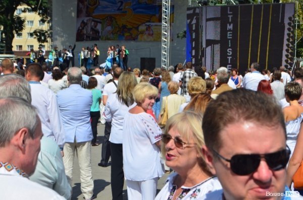 Лучани продовжують святкувати День Незалежності України. ФОТОРЕПОРТАЖ