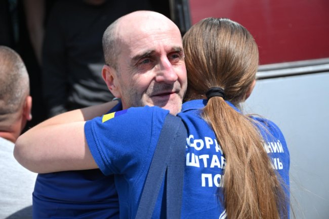 Обмін полоненими: з неволі в Україну повернулися 103 захисники