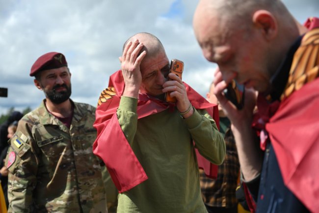 Обмін полоненими: з неволі в Україну повернулися 103 захисники