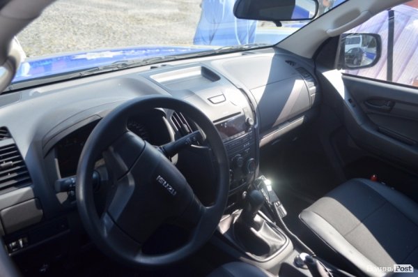 Волинській поліції передали 38 автомобілів з ЄС. ФОТО 