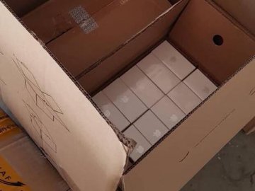 На Волині затримали партію «лівих» телефонів на 700 тисяч доларів. ФОТО