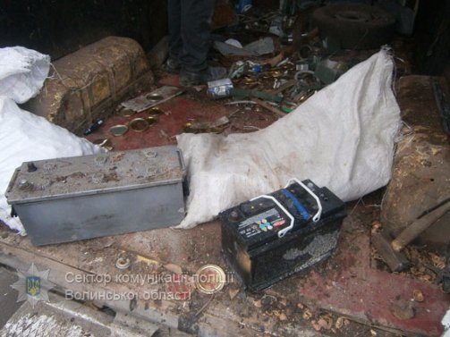 Волинян просять впізнати металобрухт