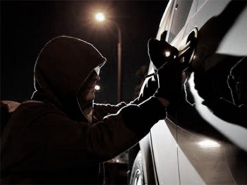 Чоловік неподалік Луцька вкрав авто: як його покарали