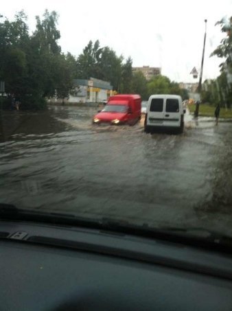 Ще раз про потоп: соцмережі діляться світлинами