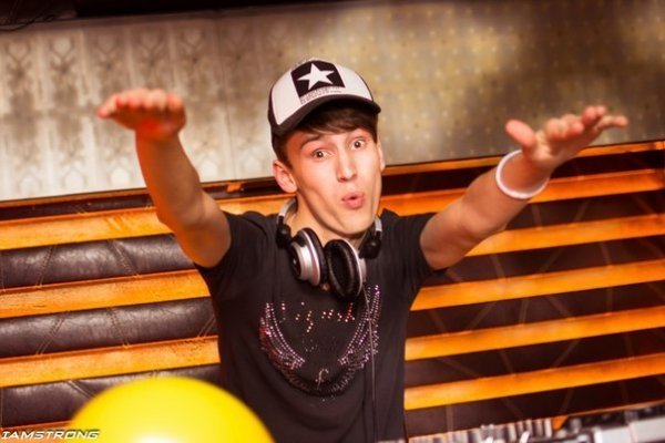 Як святкував день народження діджей з Луцька. ФОТО. ВІДЕО