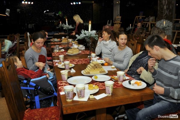 Майстерки, фотозони, аукціон: у Луцьку влаштували свято для особливих дітей