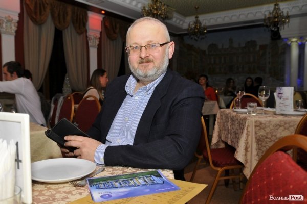 «Зима. Кохання. Новий Рік»: поетичний вечір з присмаком моди в Луцьку