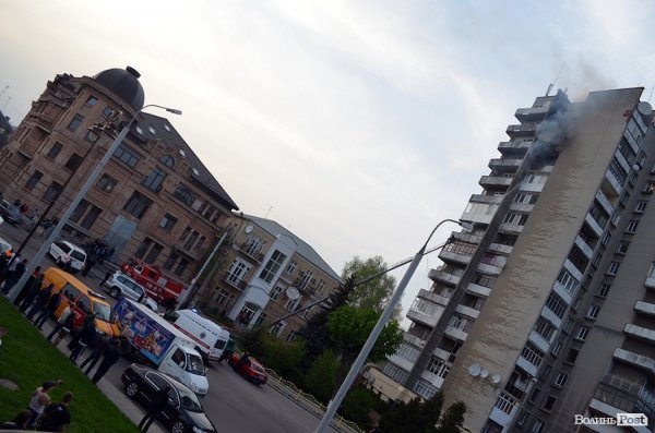 Як горіла 16-поверхівка в центрі Луцька. ФОТО. ВІДЕО