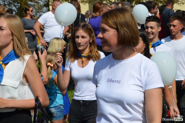 Танець від ректора і завдання від губернатора: як у луцькому «політесі» першачків зустрічали. ФОТО