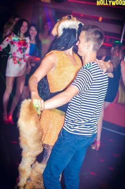 Вечірка в луцькому клубі: «Блондинки проти брюнеточки». ФОТО