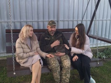 Тато воює, а донька волонтерить: історія сім'ї Репшів з Волині