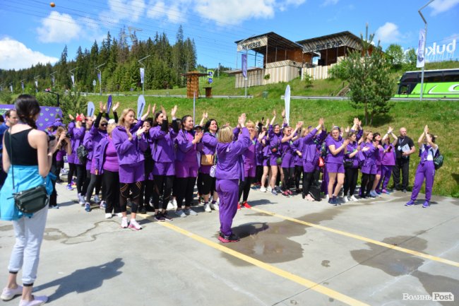 Найбільший в історії України Жіночий рух «За Майбутнє» зібрав десантниць на командно-тренувальні навчання