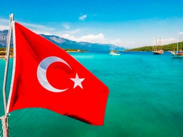 Туреччина скасувала обов'язкове ПЛР-тестування, але тільки для однієї категорії туристів