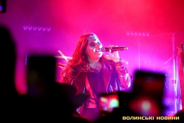 Гурт «KAZKA» у Луцьку підірвав публіку. ФОТО