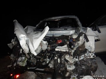 На Волині водій Mazda зіткнувся із вантажівкою: двоє людей – у реанімації