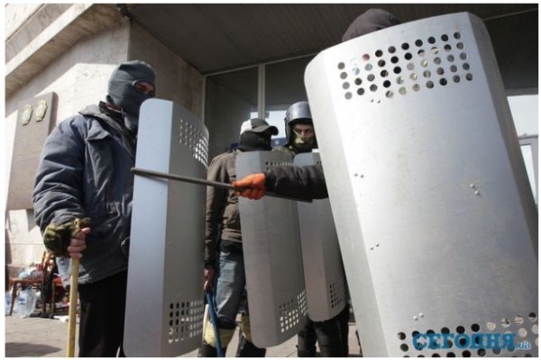 У Донецьку проведуть «референдум». ФОТО