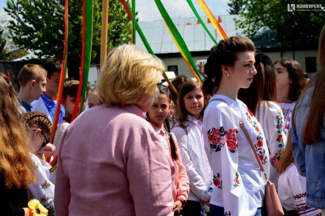 У Луцьку відбулась хода із вишитими рушниками. ФОТО