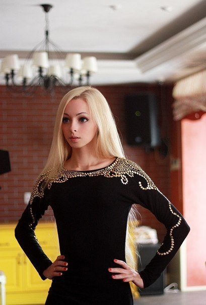 Довгоногій блондинці з України не дає спокою слава ляльки Барбі. ФОТО