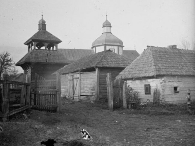 Показали світлини волинського храму сторічної давнини. РЕТРОФОТО