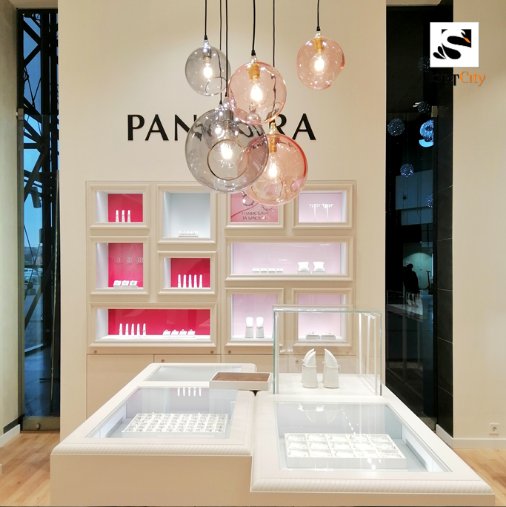 У «ПортCity» відкрився оновлений магазин «Pandora»*