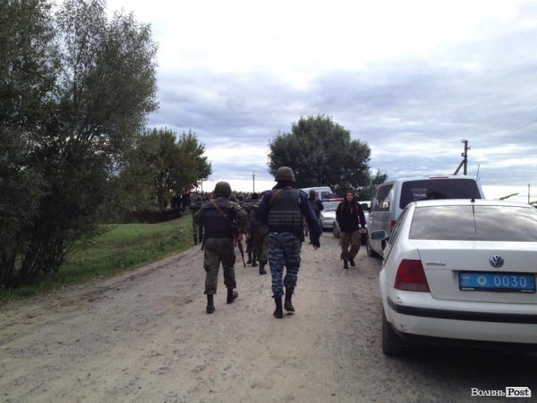 На Маневиччині - знову бурштинові «розбірки». ФОТО