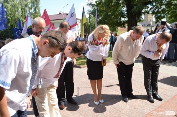 Опозиція на марші: у Луцьку влаштували протестну ходу. ФОТО 