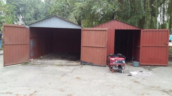 У Луцьку демонтували незаконні споруди. ФОТО