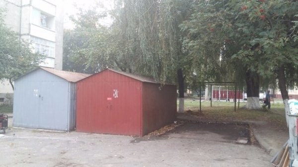 У Луцьку демонтували незаконні споруди. ФОТО