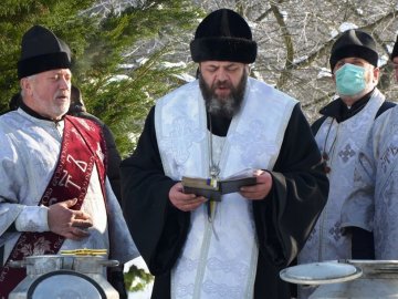 Владика Михаїл освятив воду на «Луцькводоканалі». ФОТО