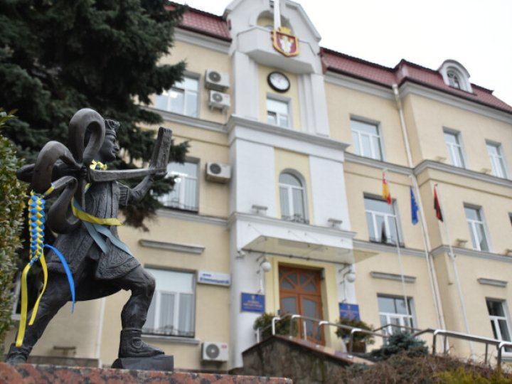 Завербували спецслужби: у Луцьку затримали працівника ветеранського департаменту