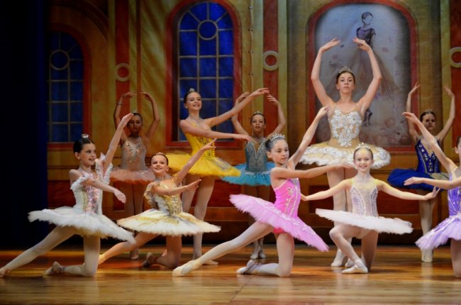 Грація, витонченість, краса: луцька студія танцю показала клас-концерт. ФОТО