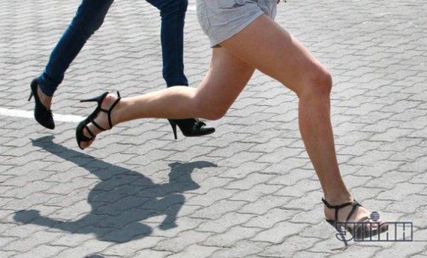 У Львові хлопці бігали на підборах. ФОТО. ВІДЕО