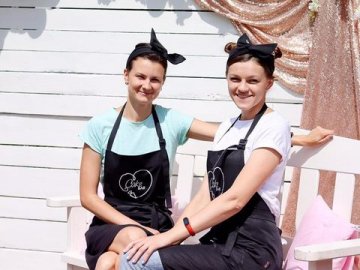 Тістечка у формі плиток шоколаду і трайфл у стаканчиках: волинянки розпочали «солодкий» бізнес у розпал карантину 