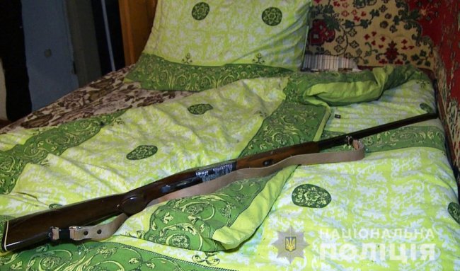 На Вінниччині чоловік влаштував стрілянину та поранив чотирьох поліцейських. ФОТО