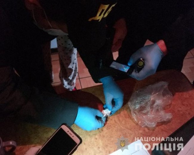 Викрили 35-річну волинянку, яка збувала наркотики
