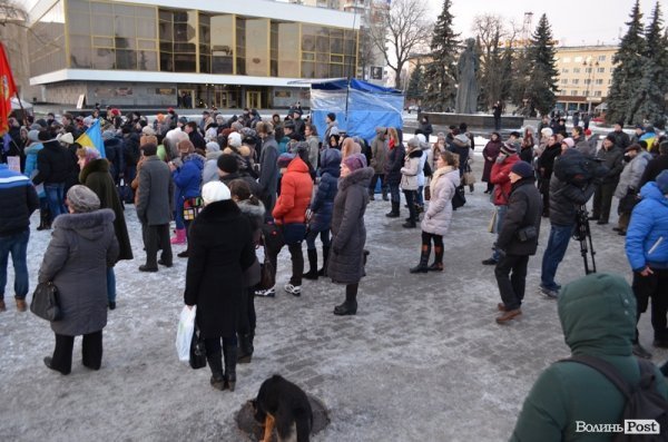 Луцький Євромайдан згортає сцену